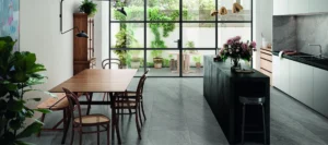gresie si faianta de calitate | Artdesia 2.0 Piemme — gresie aspect ardezie, bucătărie cu dining | Gresie Premium | Importator gresie faianta parchet de calitate din Italia