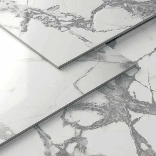 Lastre ceramice Marvilla AlfaLux Cellini — ambient cu marmură lucioasă